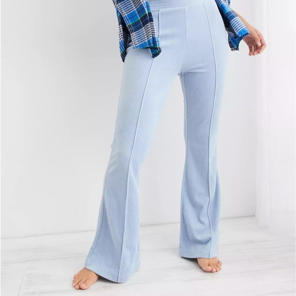 Aerie Groove-On Ribbed Velour Flare Pant - Picture 1 of 3
